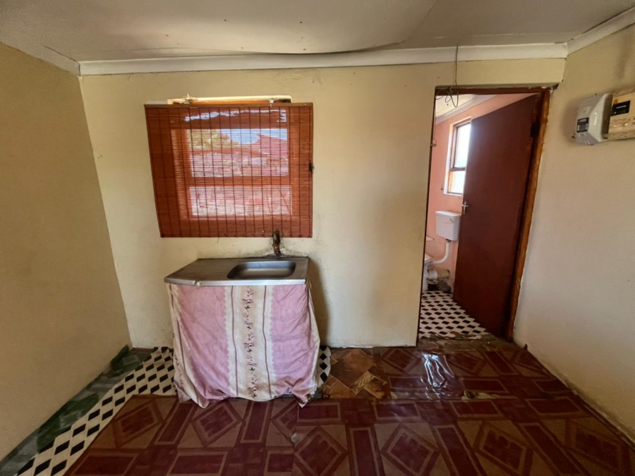 2 Bedroom Property for Sale in Kwazakhele Eastern Cape